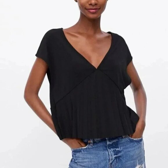 Zara Black Pleated V Neck Short Sleeve Top Size Small - Picture 1 of 6